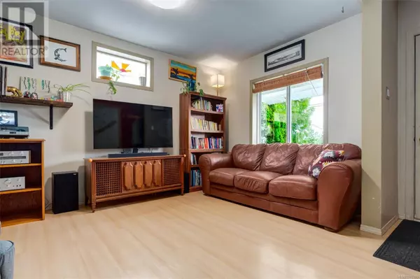 Nanaimo, BC V9T5P6,50 Irwin St