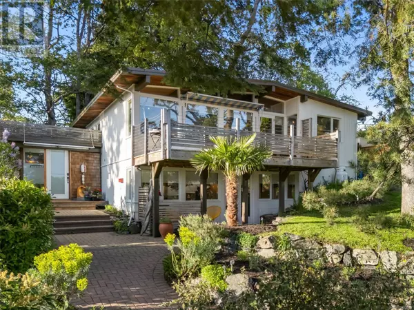 996 Greenridge Cres, Saanich, BC V8X3B9