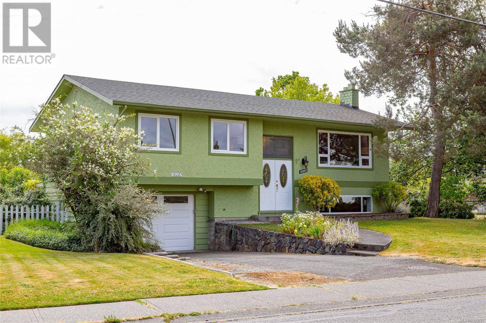Sidney, BC V8L3L2,10287 Bowerbank Rd