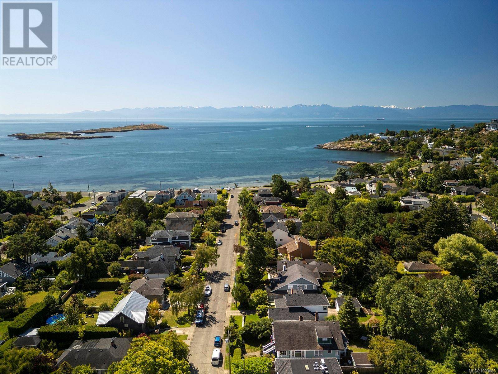 Oak Bay, BC V8S4W3,630 Oliver St
