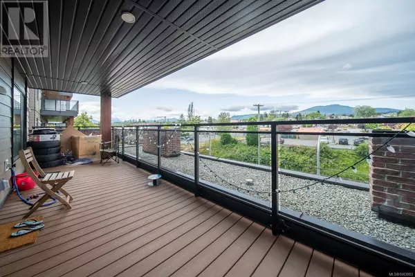 Nanaimo, BC V9R4V9,135 Haliburton ST #404