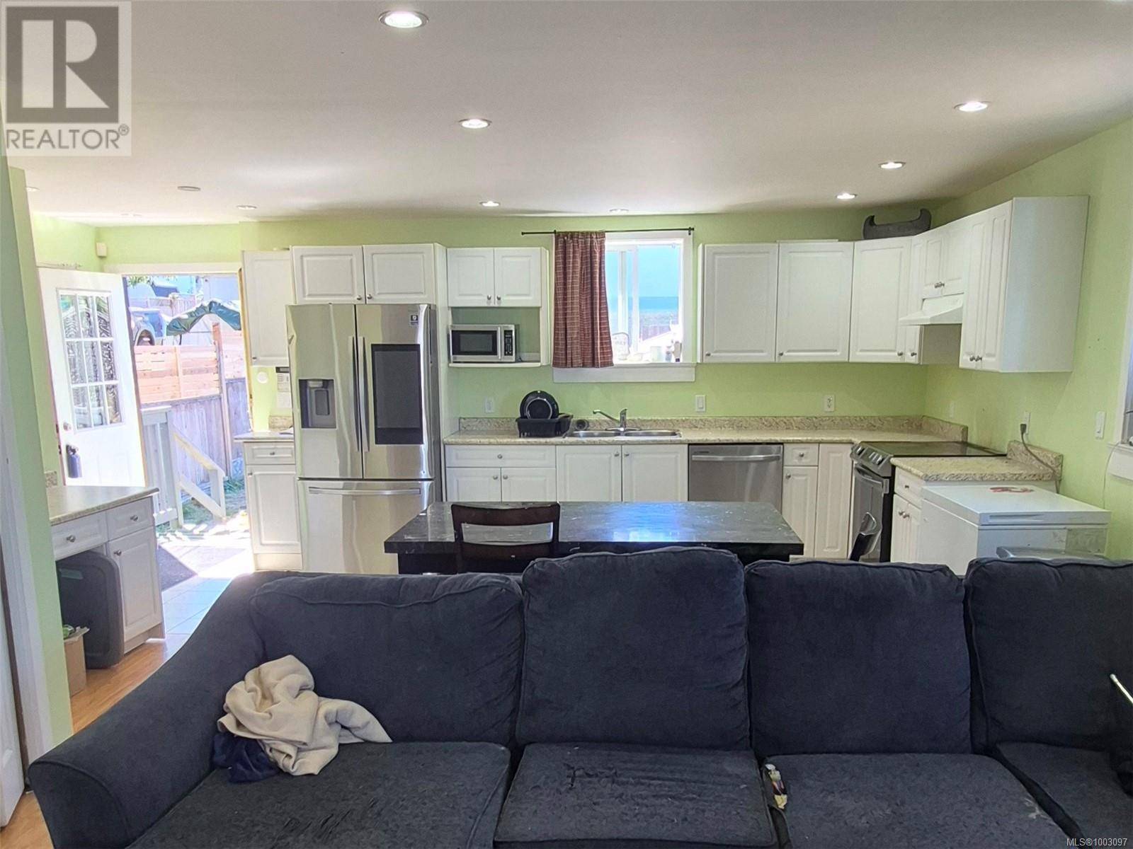 Nanaimo, BC V9R4T9,610 Nicol St