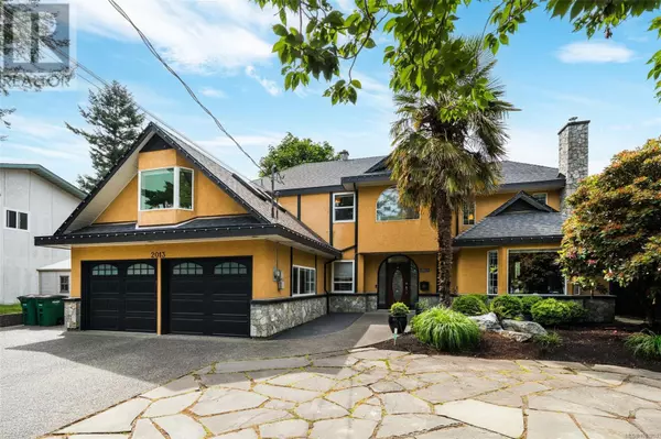 2013 Ferndale Rd, Saanich, BC V8N2Y4