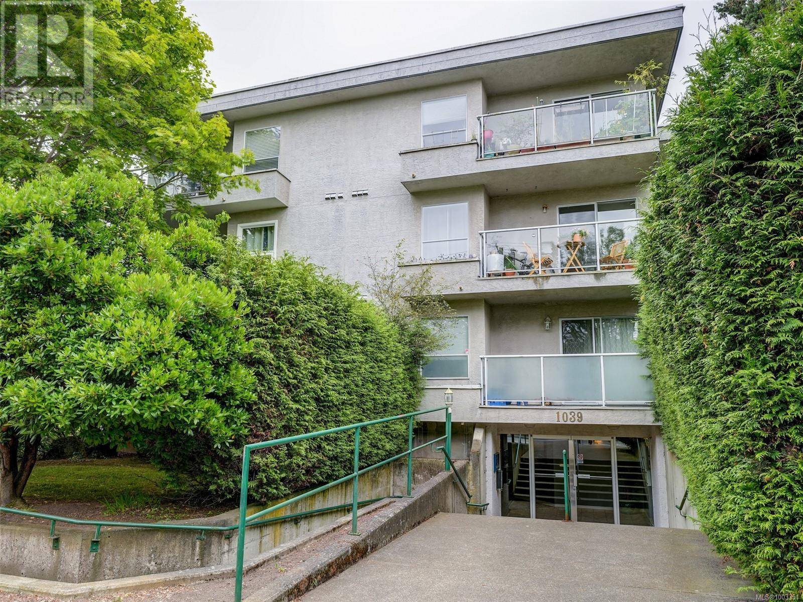 1039 Caledonia AVE #104, Victoria, BC V8T1E7