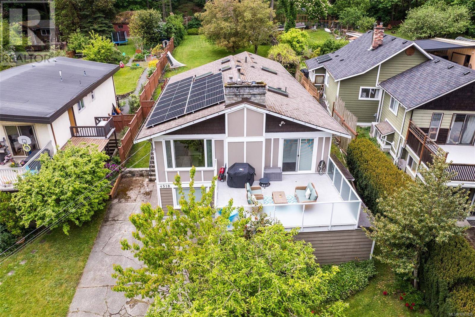 4518 Hughes Rd, Saanich, BC V9E2B8