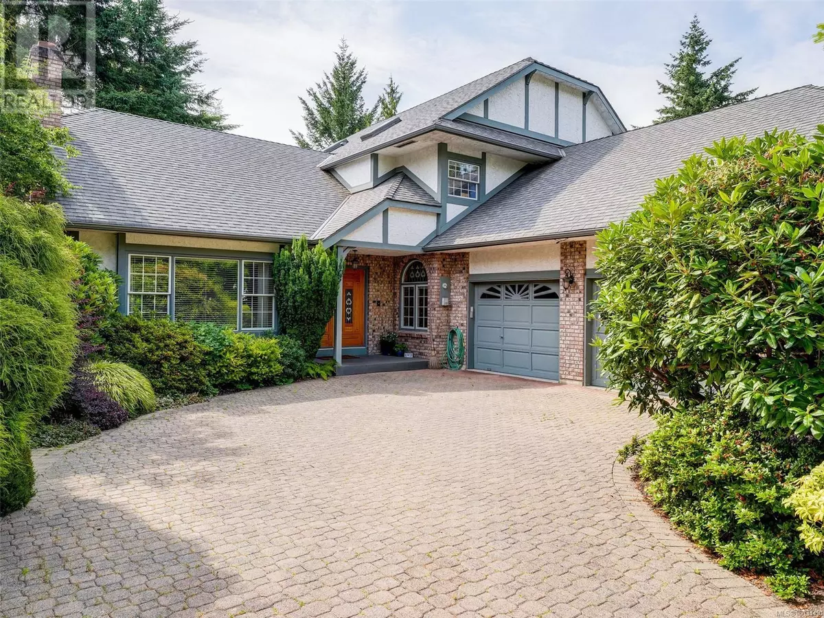 Saanich, BC V8N6E2,3913 Gibson Crt