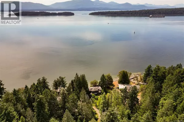 114 Arbutus Rd, Salt Spring, BC V8K1A3