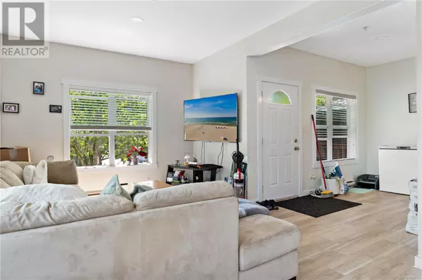 Nanaimo, BC V9S1H6,582 Rosehill ST #101