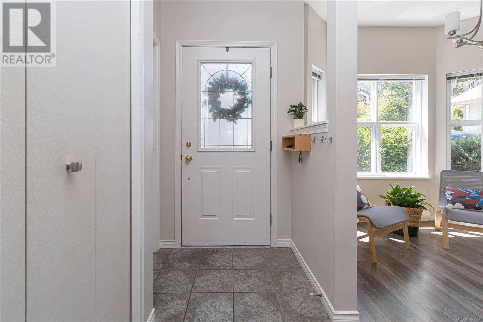Saanich, BC V8P3Z3,3633 Cedar Hill RD #3