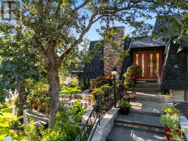 Saanich, BC V8X3Z3,994 Landeen Pl