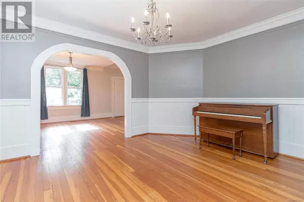 Nanaimo, BC V9R6Z7,1421 Cranberry Ave
