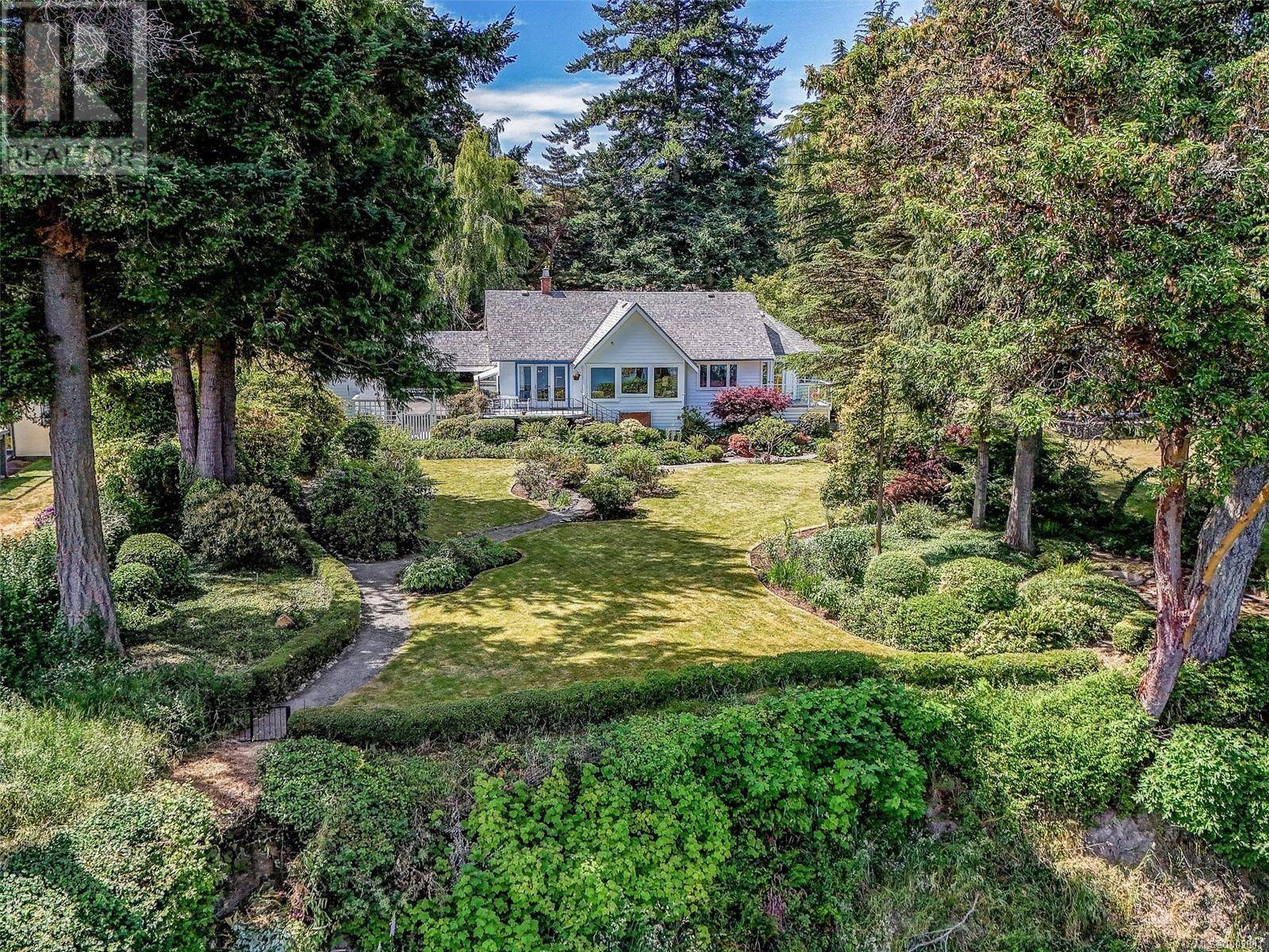 Saanich, BC V8N3L7,4590 Torquay Rd