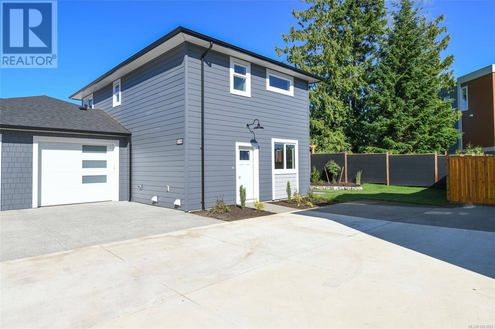 Comox, BC V9M0C8,2315 McDonald RD #B