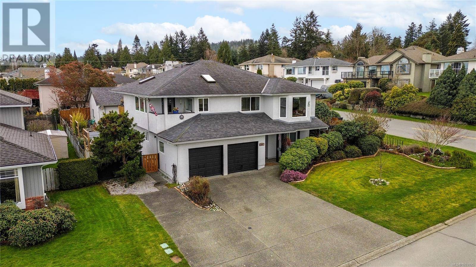 2541 Wilcox Terr, Central Saanich, BC V8Z7G5
