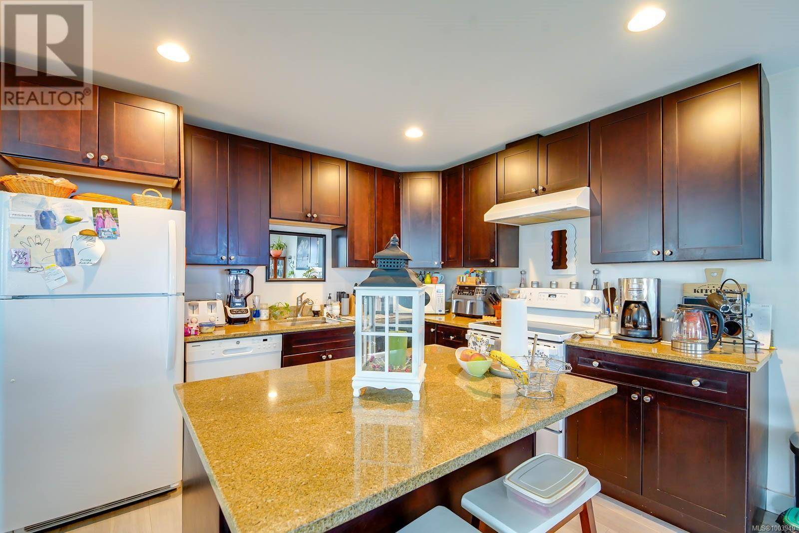 Port Alberni, BC V9Y2V8,2702 Anderson AVE #2
