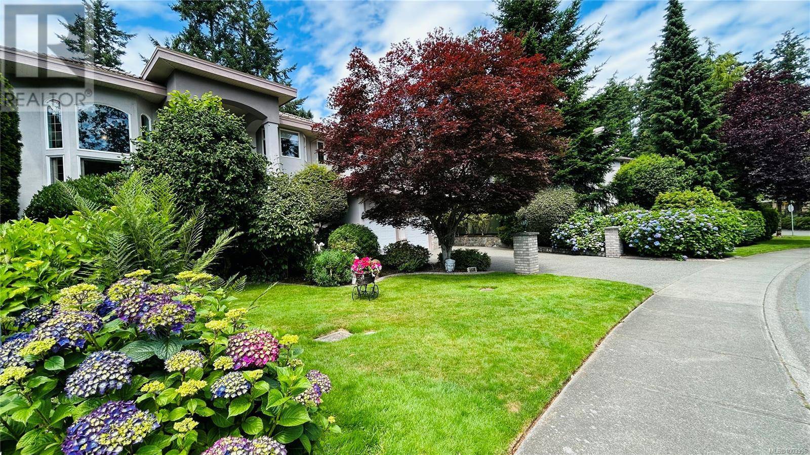 Saanich, BC V8Y3G5,4638 Boulderwood Dr