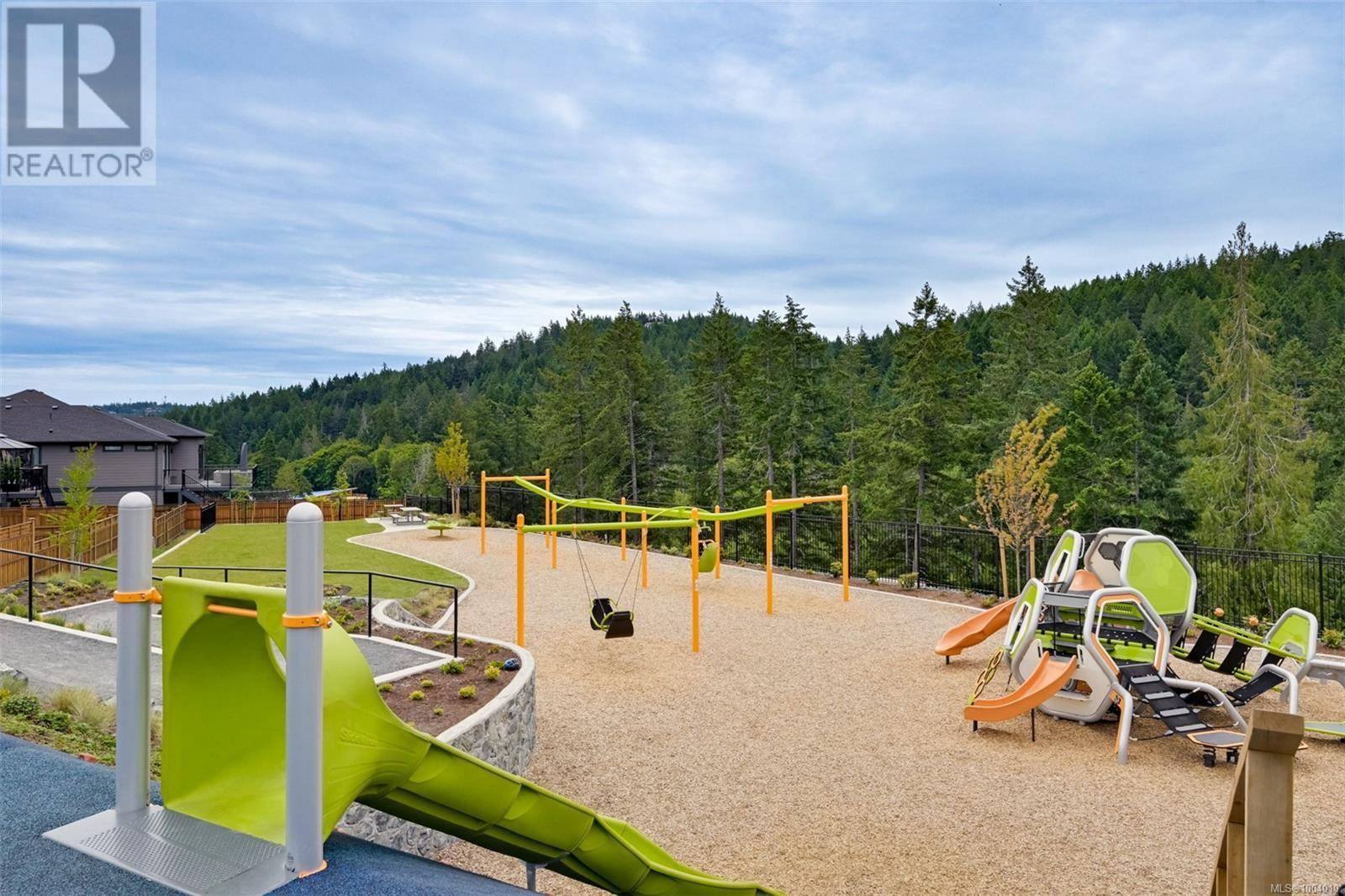 Langford, BC V9B7A7,1426 Atlas Dr