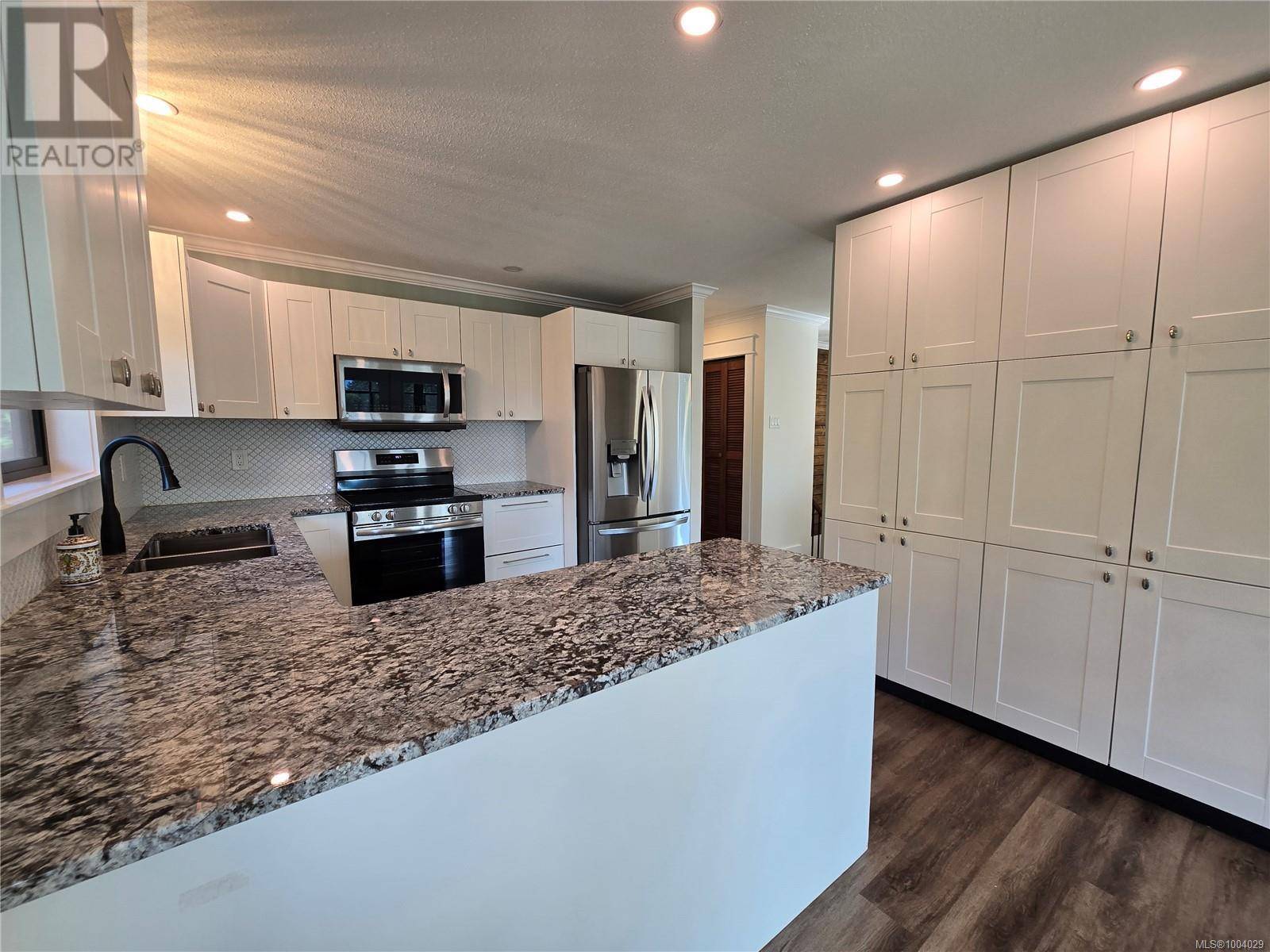 Duncan, BC V9L5R4,6315 Woodgrove Way