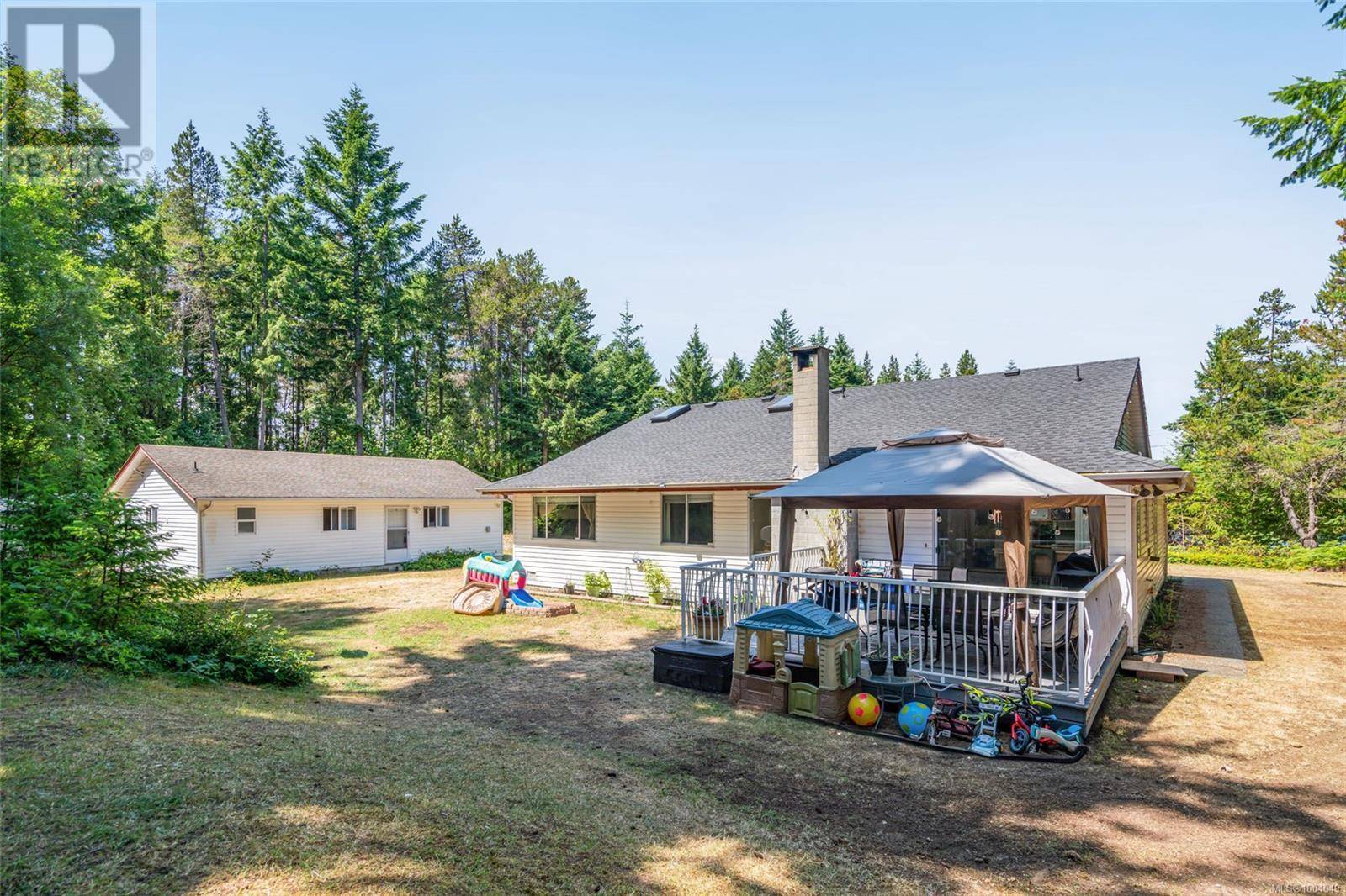 Lantzville, BC V0R2H0,6881 Rosalyn Cres