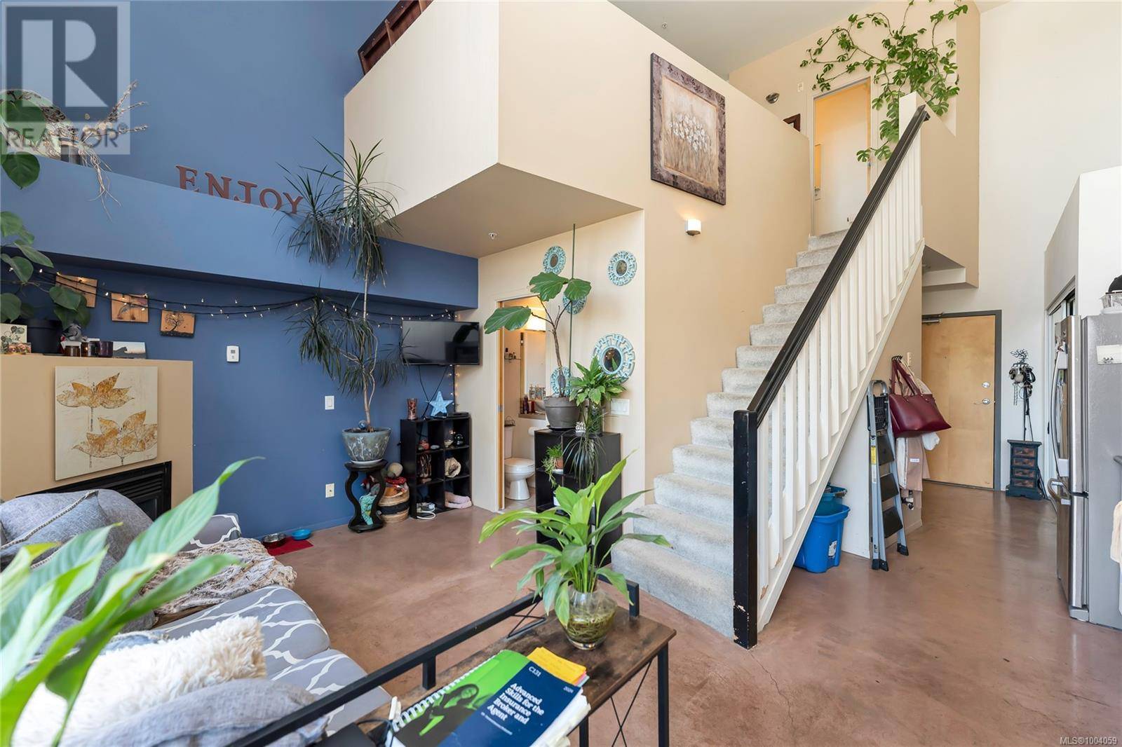 Victoria, BC V8V3N4,932 Johnson ST #406