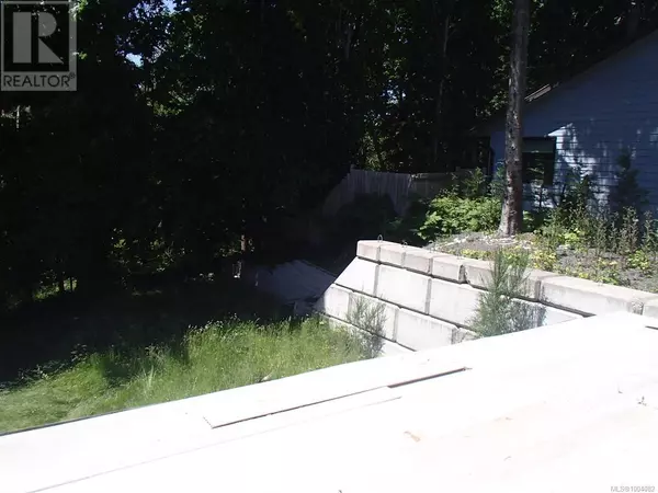 Campbell River, BC V9W6E4,1526 Stag Rd