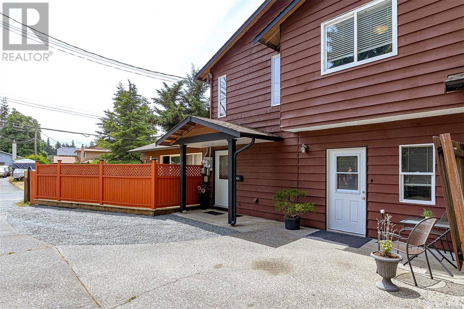 614 Evans DR #A, Colwood, BC V9B5E4