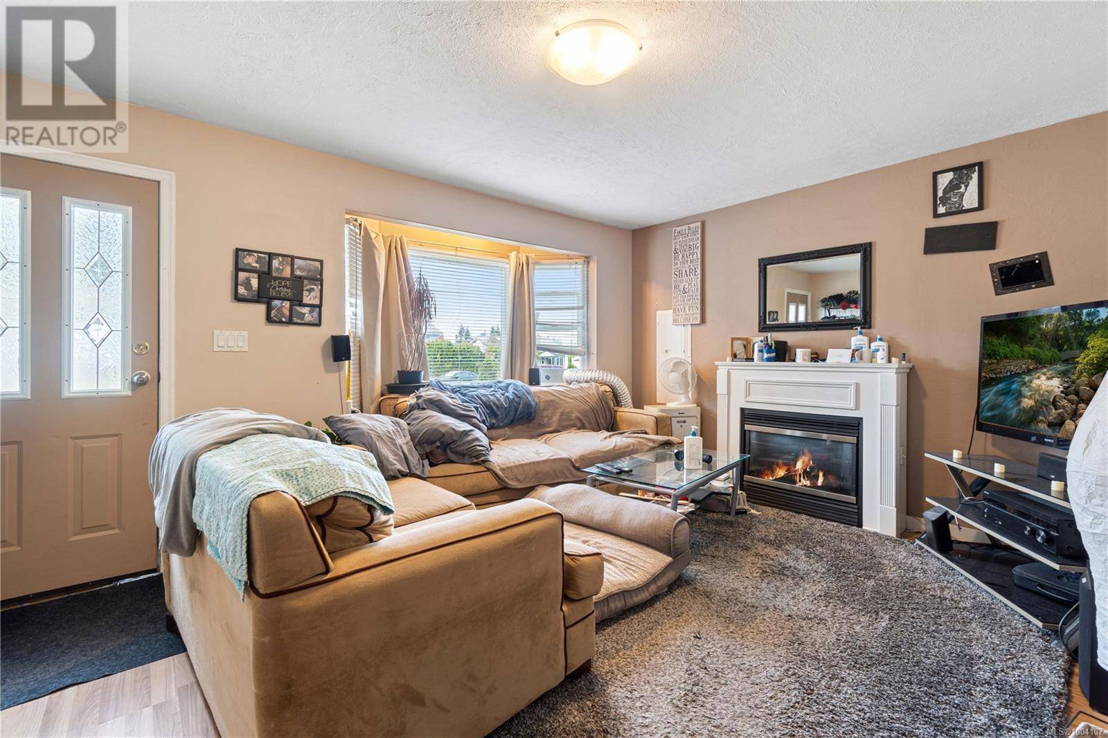Nanaimo, BC V9S2B3,931 Dufferin St