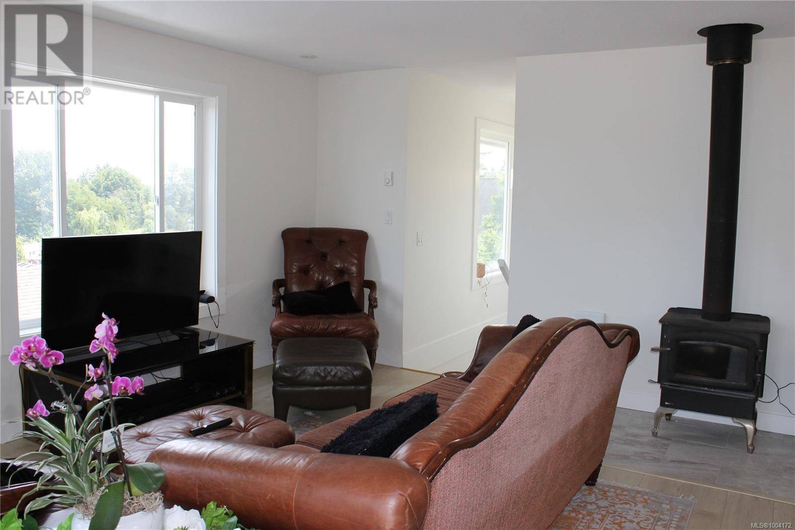 Duncan, BC V9L2G4,6160 Lakeview Dr