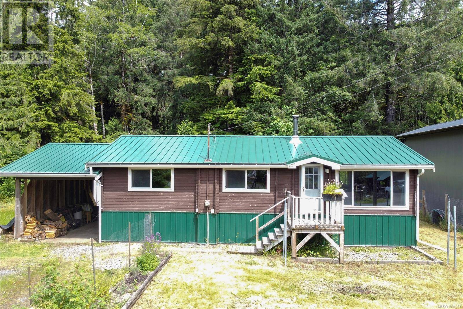 622 Keno Cres, Zeballos, BC V0P2A0