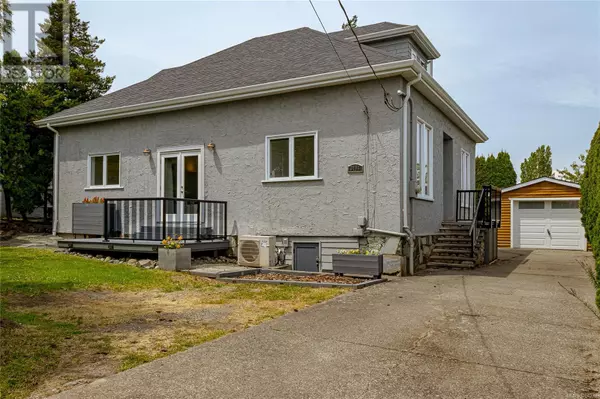 Saanich, BC V9A1X6,3184 Millgrove St