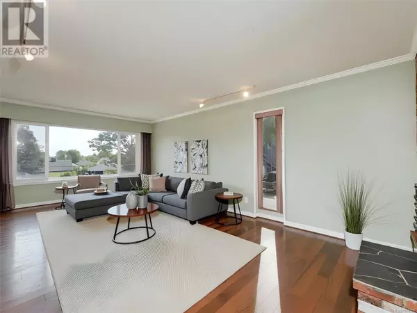 Victoria, BC V8T4A8,2520 Fifth St