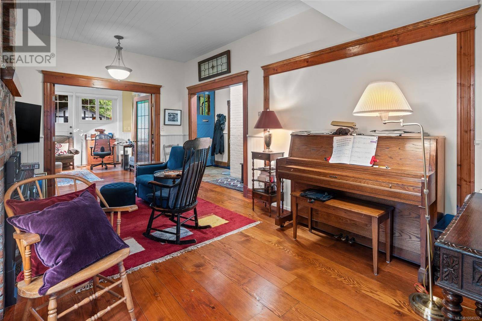 Oak Bay, BC V8S4M5,2088 Falkland Pl