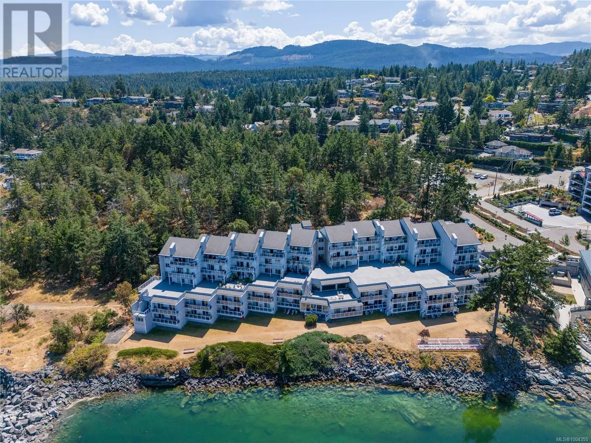 Nanoose Bay, BC V9P9K1,3555 Outrigger RD #302