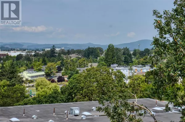 Saanich, BC V8X1G2,3260 Quadra ST #408