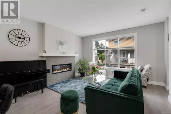 Duncan, BC V9L2E8,1027 College ST West #16