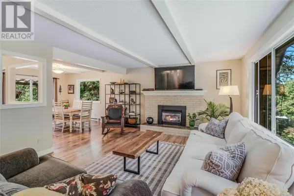 Lantzville, BC V0R2H0,6863 Eastwind Dr