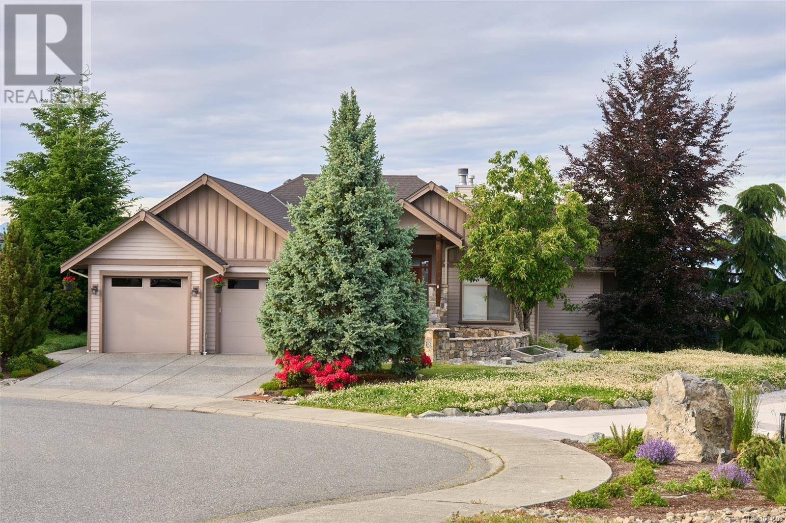 1067 Roxboro Pl, Nanaimo, BC V9R7C2