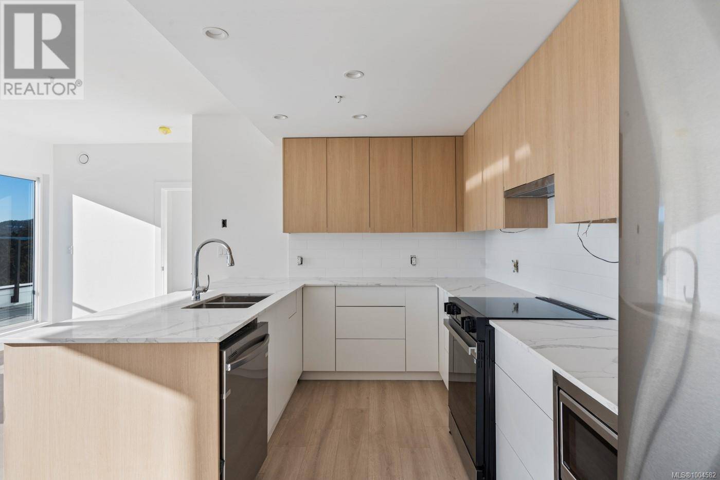 View Royal, BC V9B1S8,258 Helmcken RD #401
