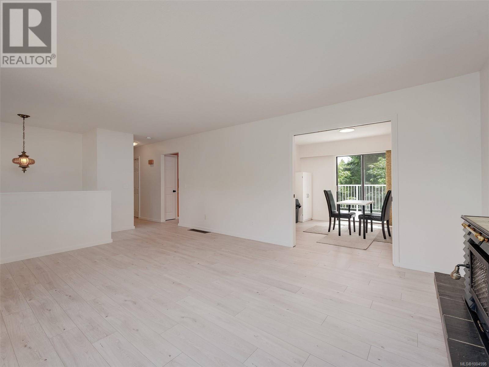 Langford, BC V9B3A1,525 Atkins Rd
