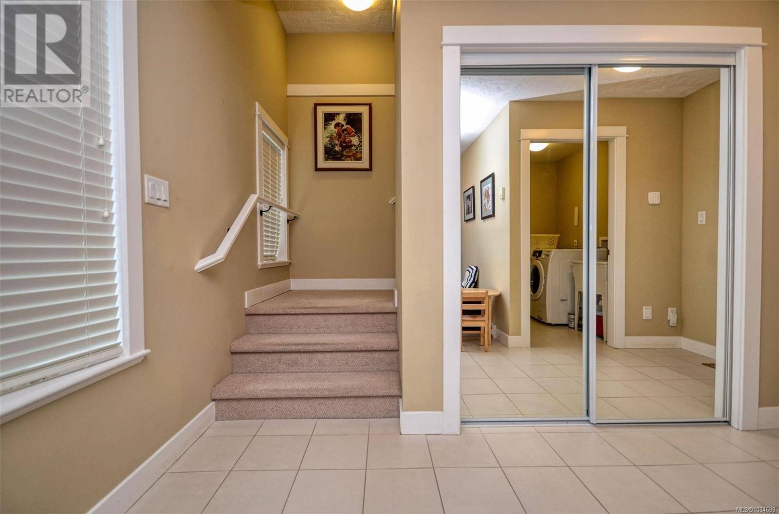 Langford, BC V9B2S3,992 Dunford Ave