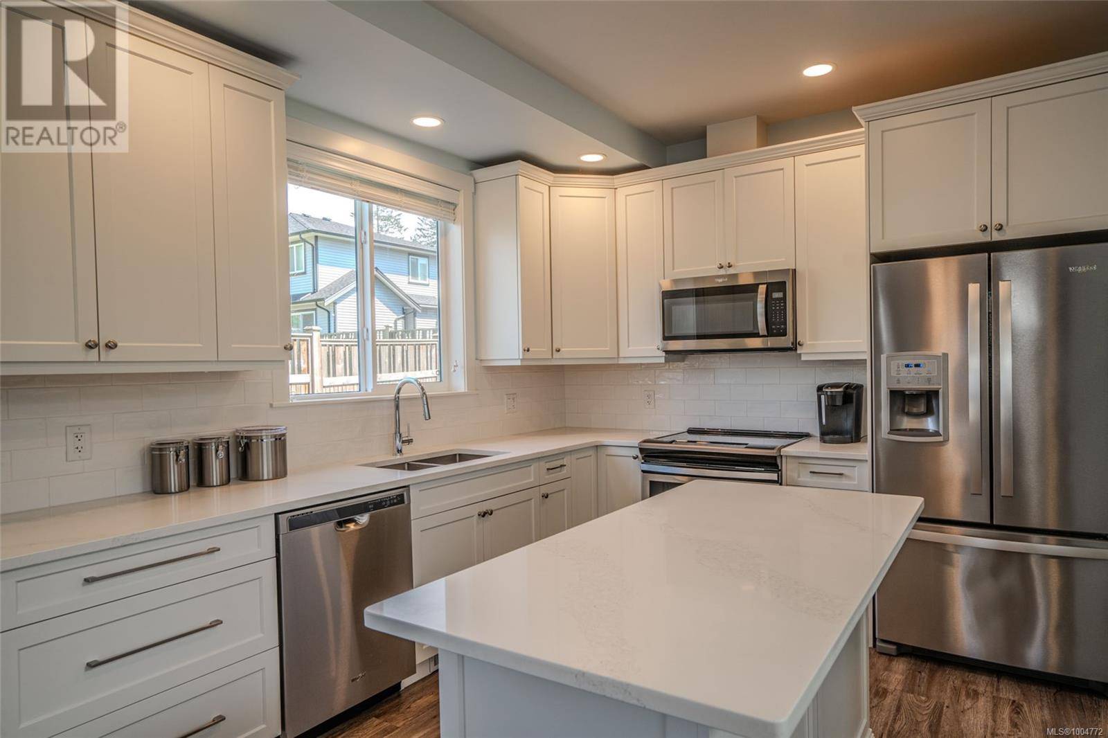 Nanaimo, BC V9T0M6,182 Sunview Rd