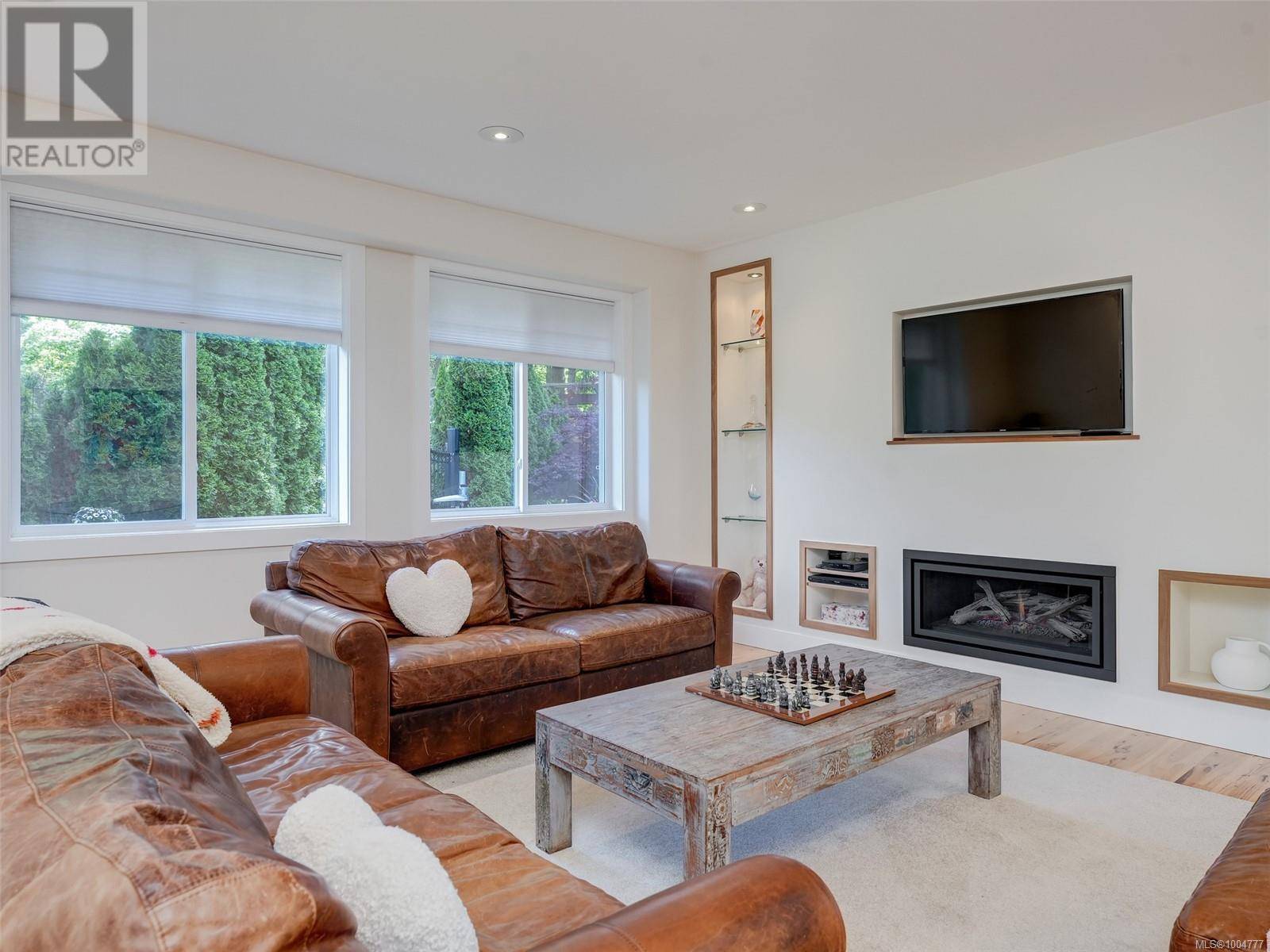 Saanich, BC V8X5M6,1202 Ocean Park Lane