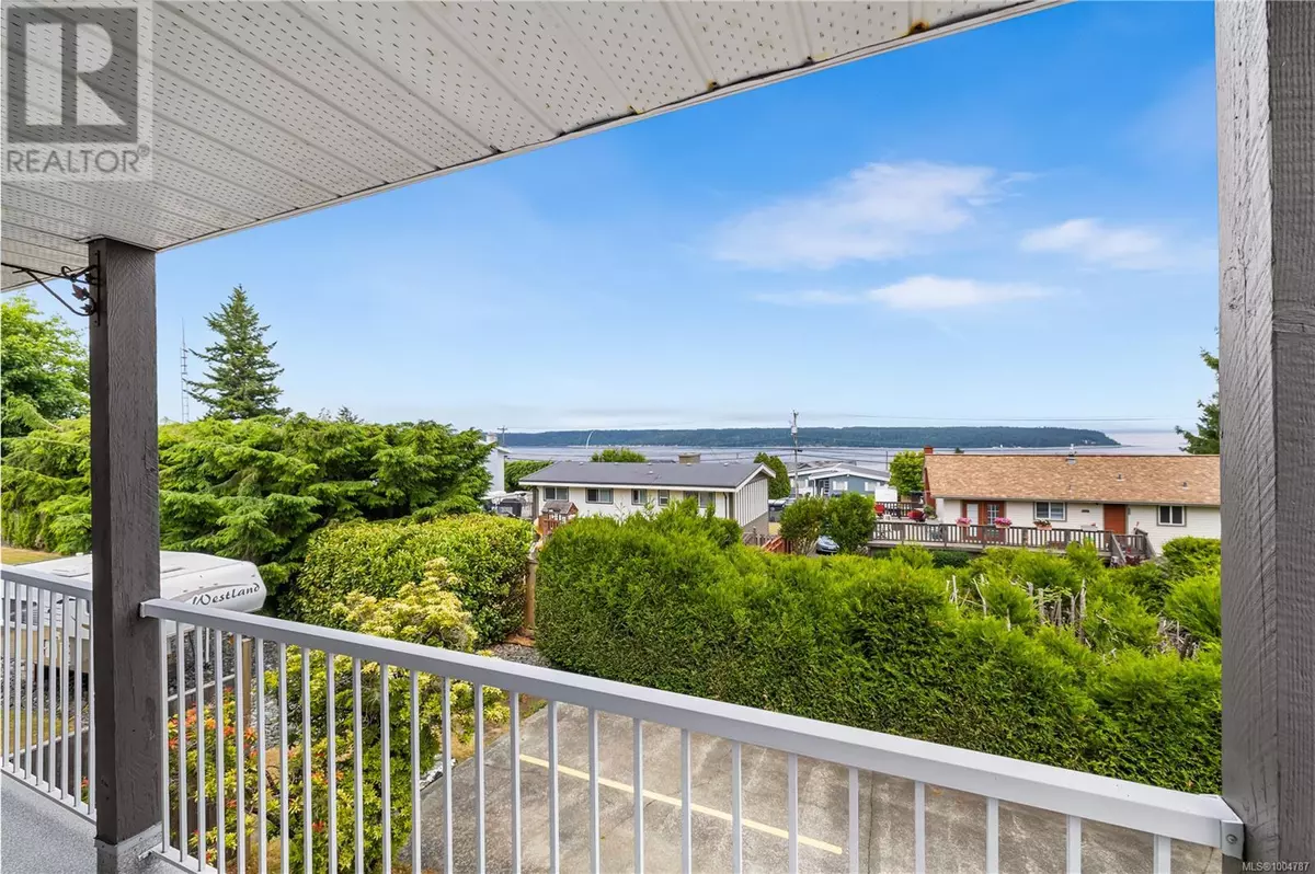 Campbell River, BC V9W2A7,695 Upland DR #4