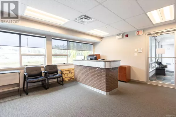 Nanaimo, BC V9S0A3,1650 Terminal AVE #206
