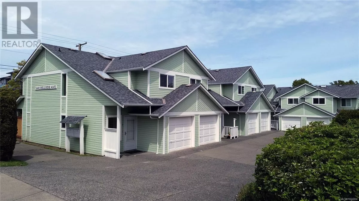 Victoria, BC V8T2B9,1441 Hillside AVE #1