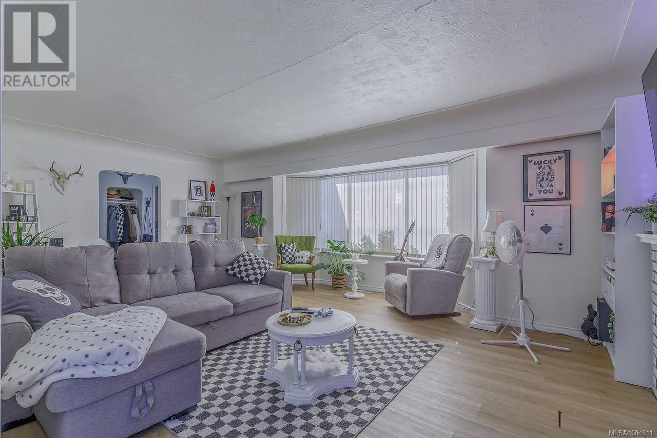 Nanaimo, BC V9S4V5,1212 Waddington Rd