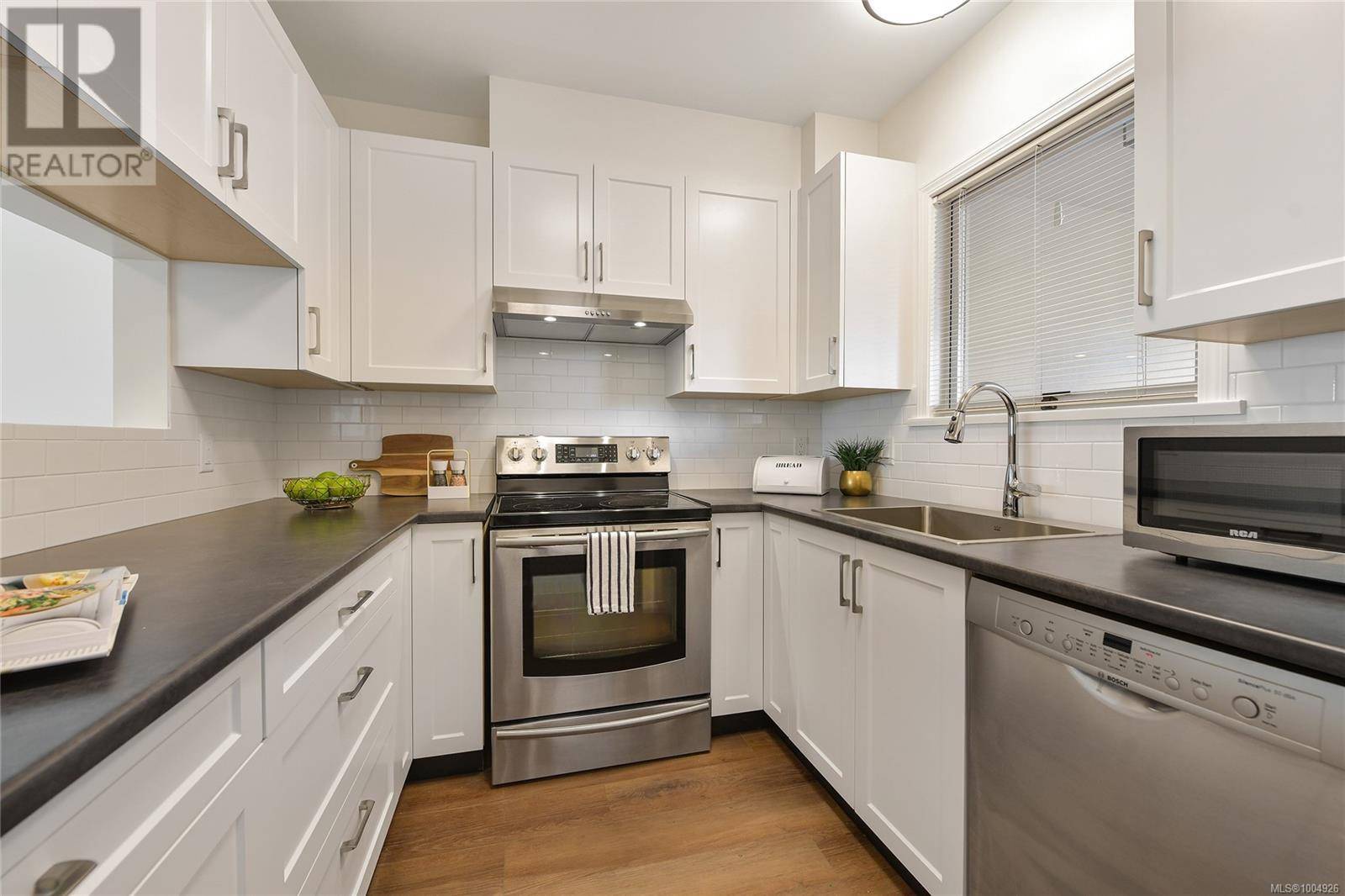 Victoria, BC V9A7J4,50 Songhees RD #408