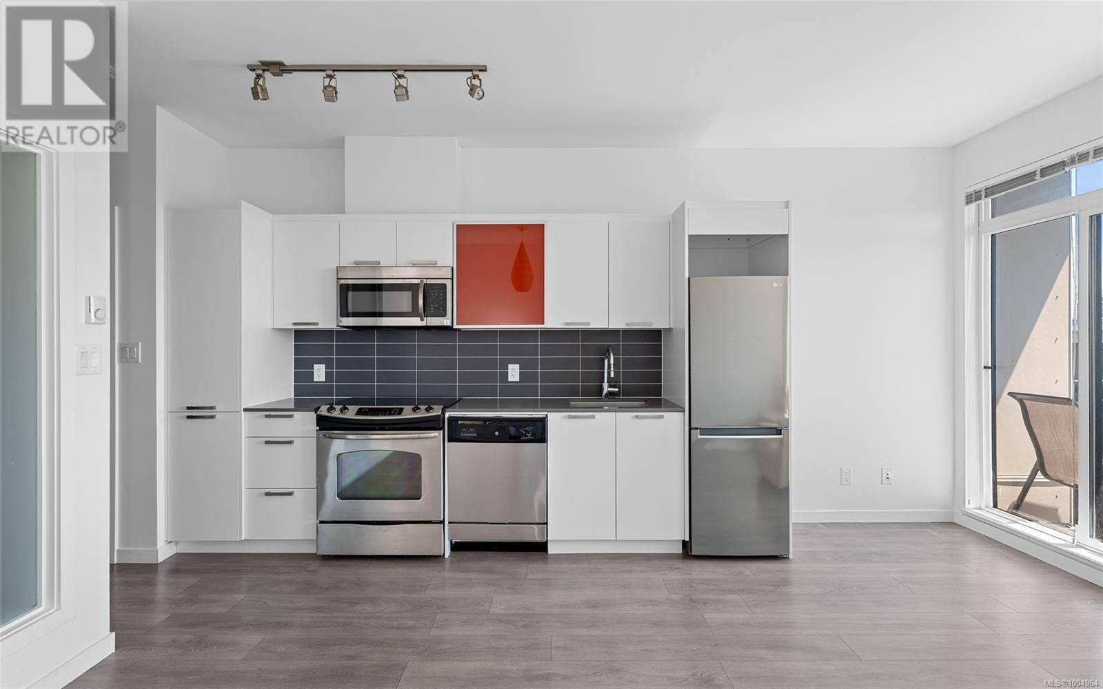 Victoria, BC V8W0C5,517 Fisgard ST #510