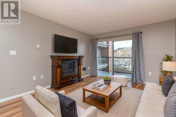 Victoria, BC V9A6Z2,103 Gorge RD East #301