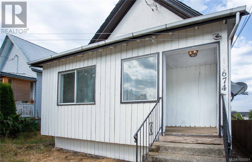674 Farquhar St, Nanaimo, BC V9R2E5